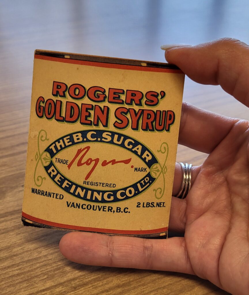 Small recipe book that looks like a can of Rogers Golden Syrup. From AM1592-1-S1-F19. Photo by Christine Tutt