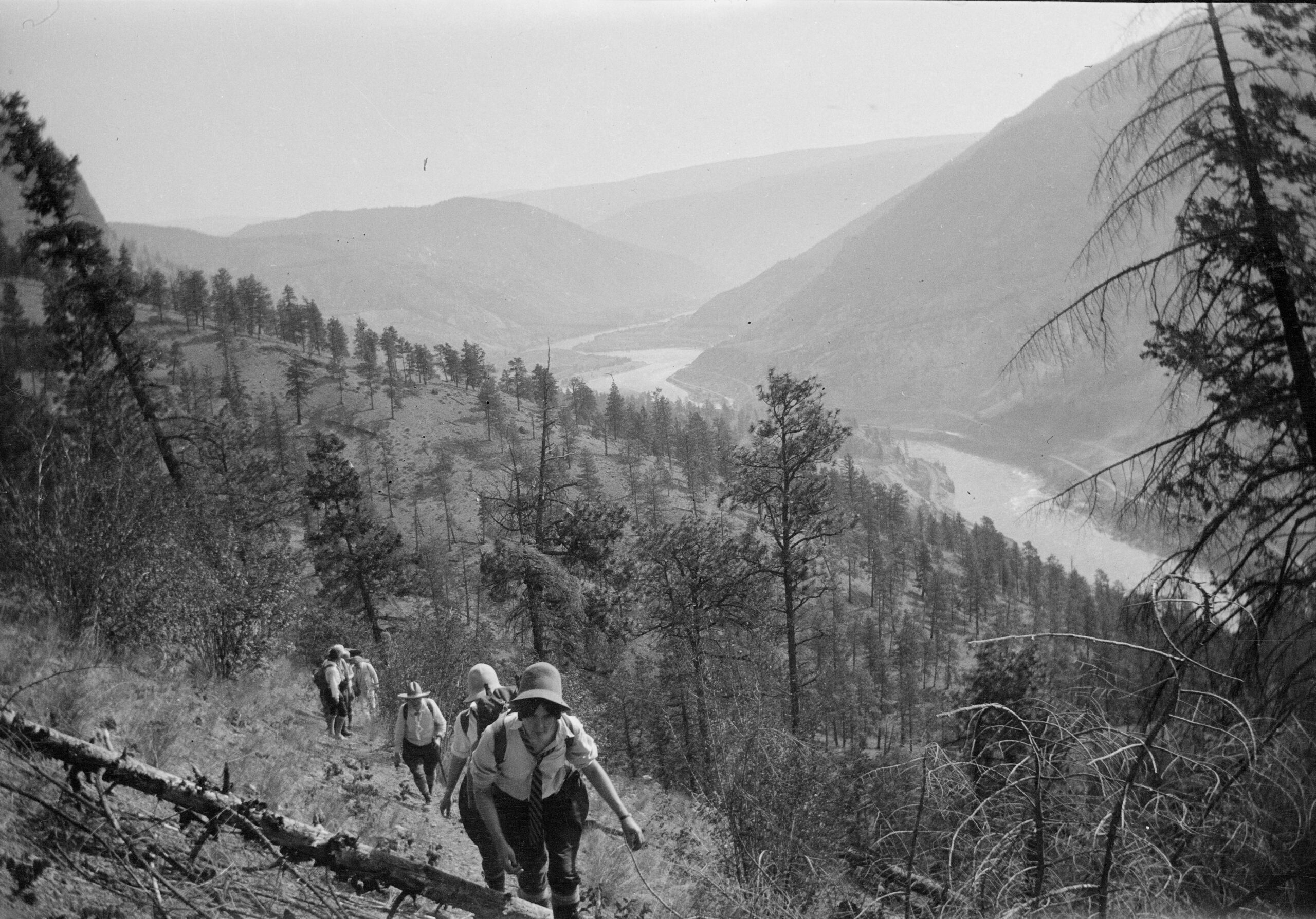 Hikers in the Garibaldi area, between 1927 and 1931. Reference code: AM484-S10-: 2005-040.500