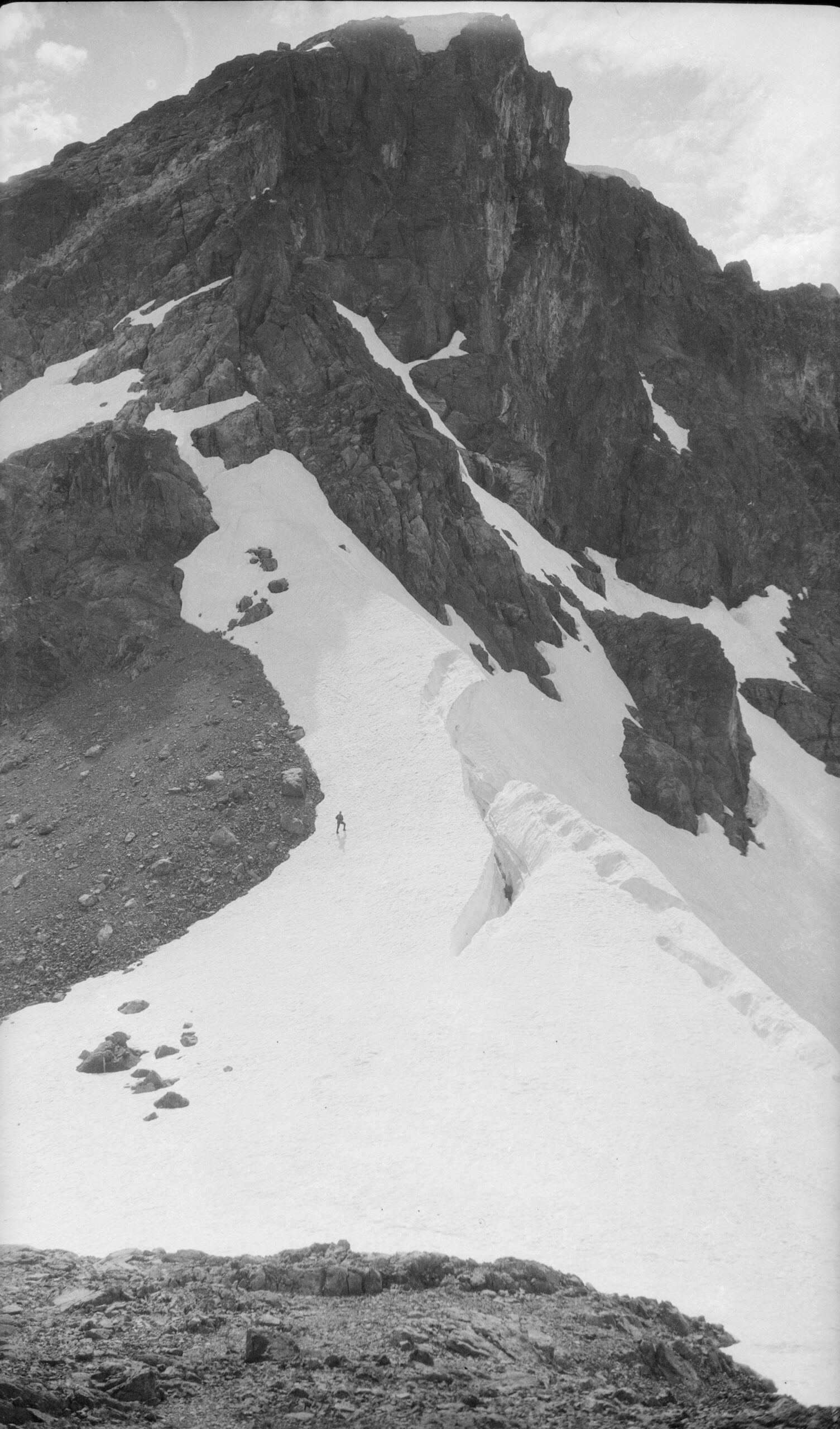 Can you spot the mountaineer? Photographed between 1927-1931. Reference code: AM494-S10-: 2005-040.606