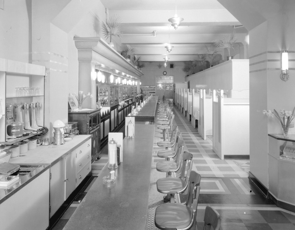 Hollywood Cafe at 872 Granville Street – lunch counter, Apr. 21, 1936. Stuart Thomson, photographer. Reference code: AM1535-: CVA 99-4883 