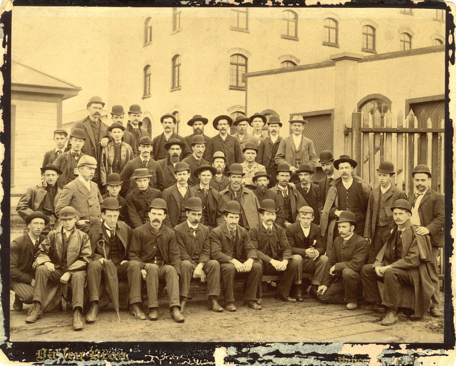 Refinery construction gang, 1891; Reference code: AM1592-1-S5-F03: 2011-092.1737