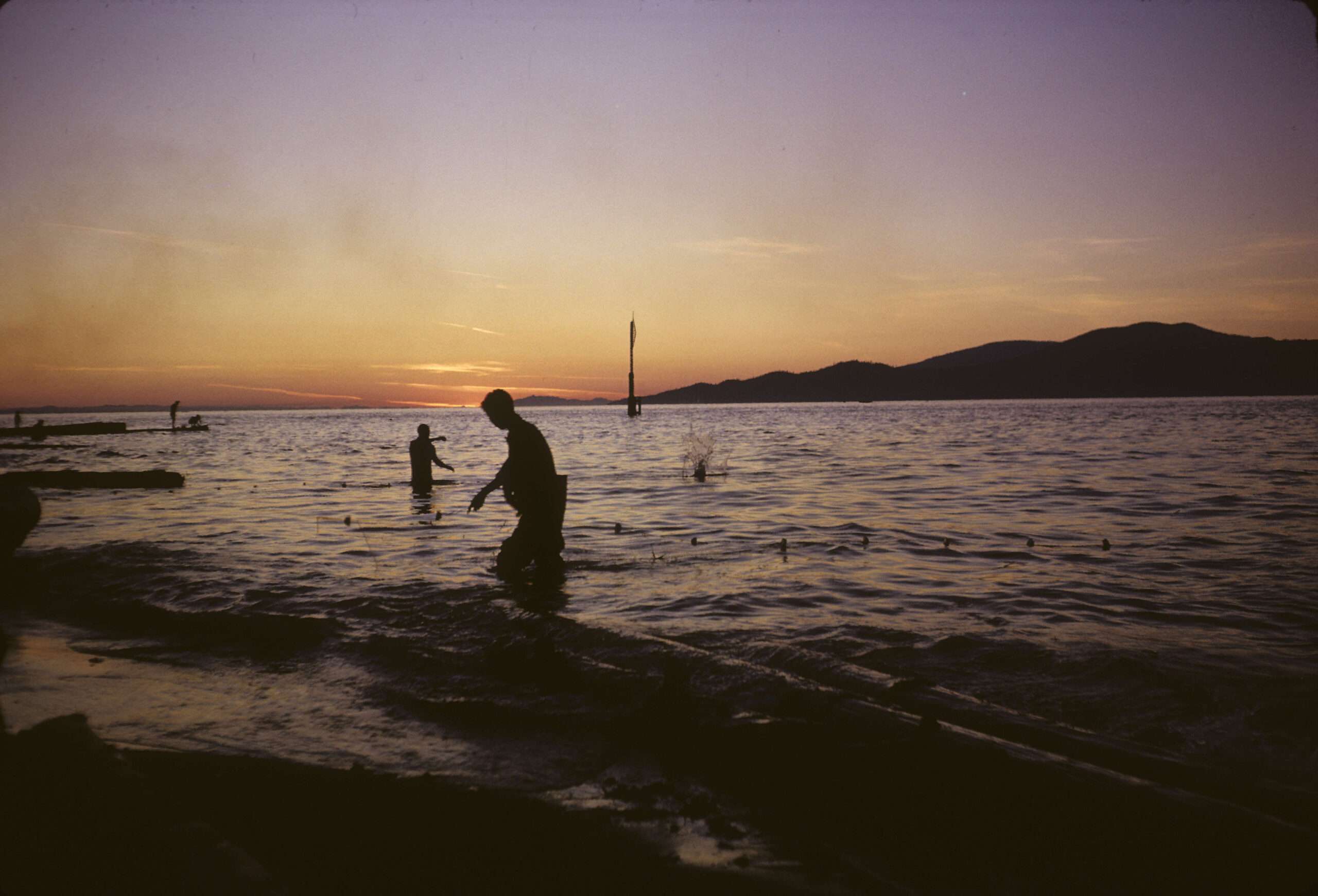 Spanish Banks fishers. Photograph by Derek Britton, reference code: AM1376-F49-: 2023-013.34