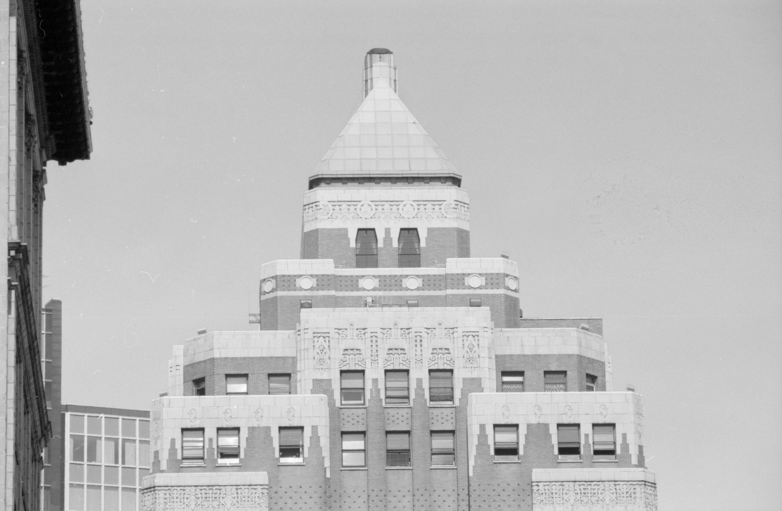 The top of the Marine Building as-built, and as seen in the 1970s. Reference code: COV-S644-: CVA 1095-13657