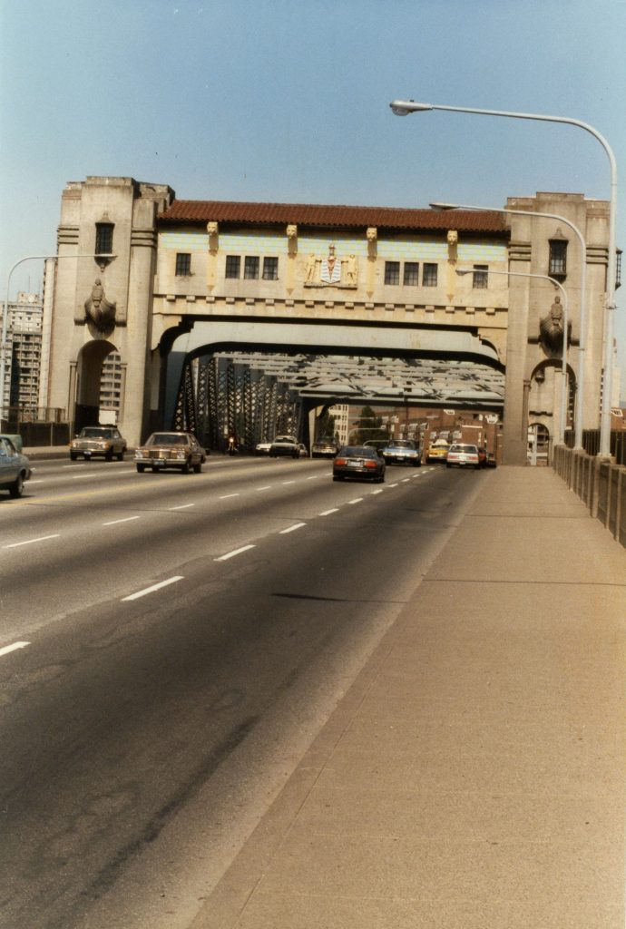  Burrard Bridge before restoration, 1986. Reference code: COV-S477-3-F111-: CVA 775-5.1