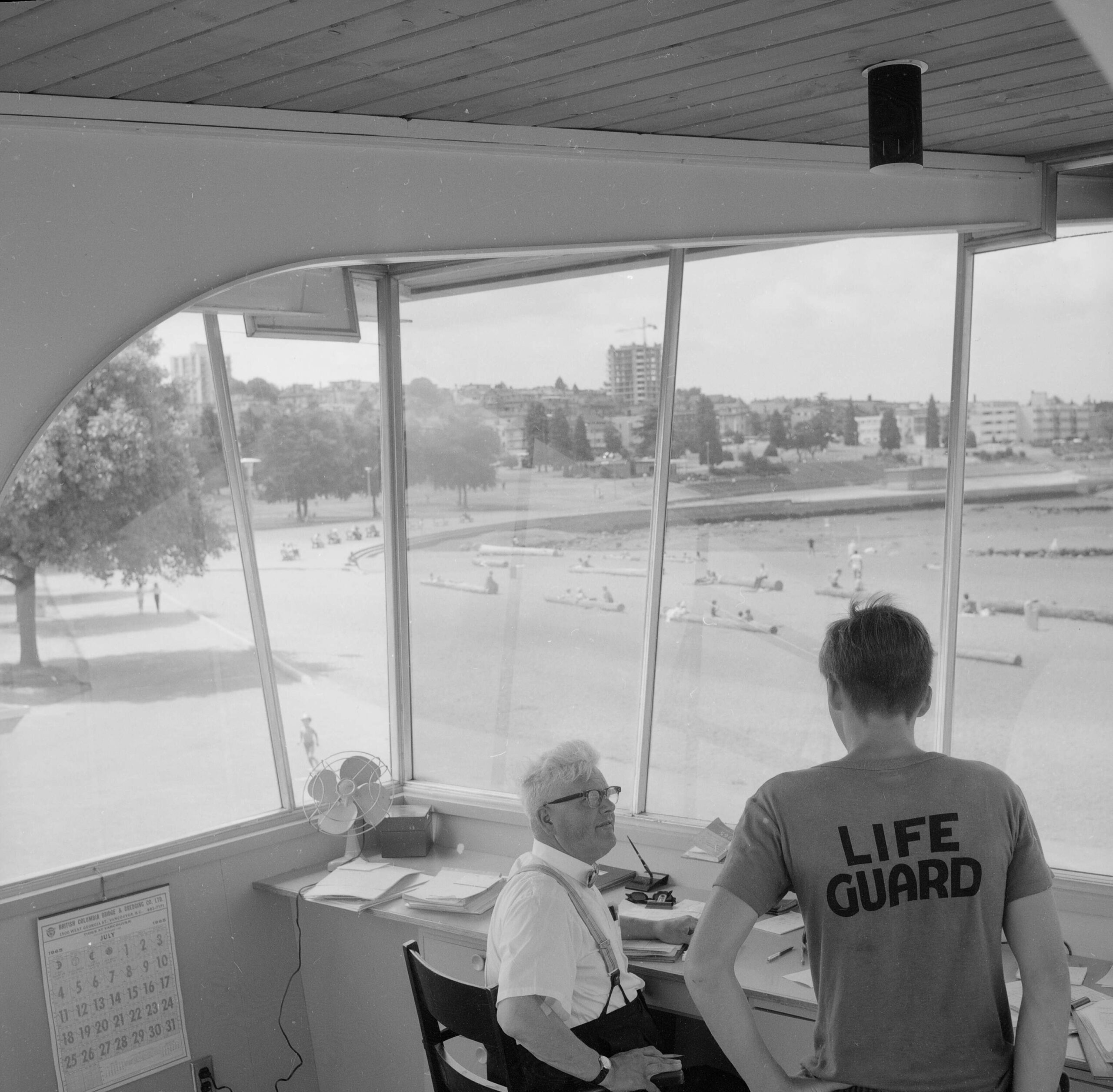 Lifeguard station at Kits Beach, 1965. Reference code: VPK-S625-: CVA 392-0175