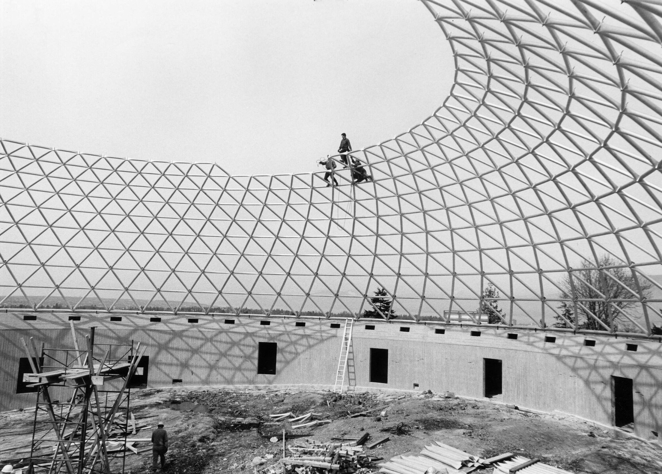 The Bloedel Conservatory dome in Queen Elizabeth Park under construction, 1969. Reference code: VPK-S625-: CVA 392-1697