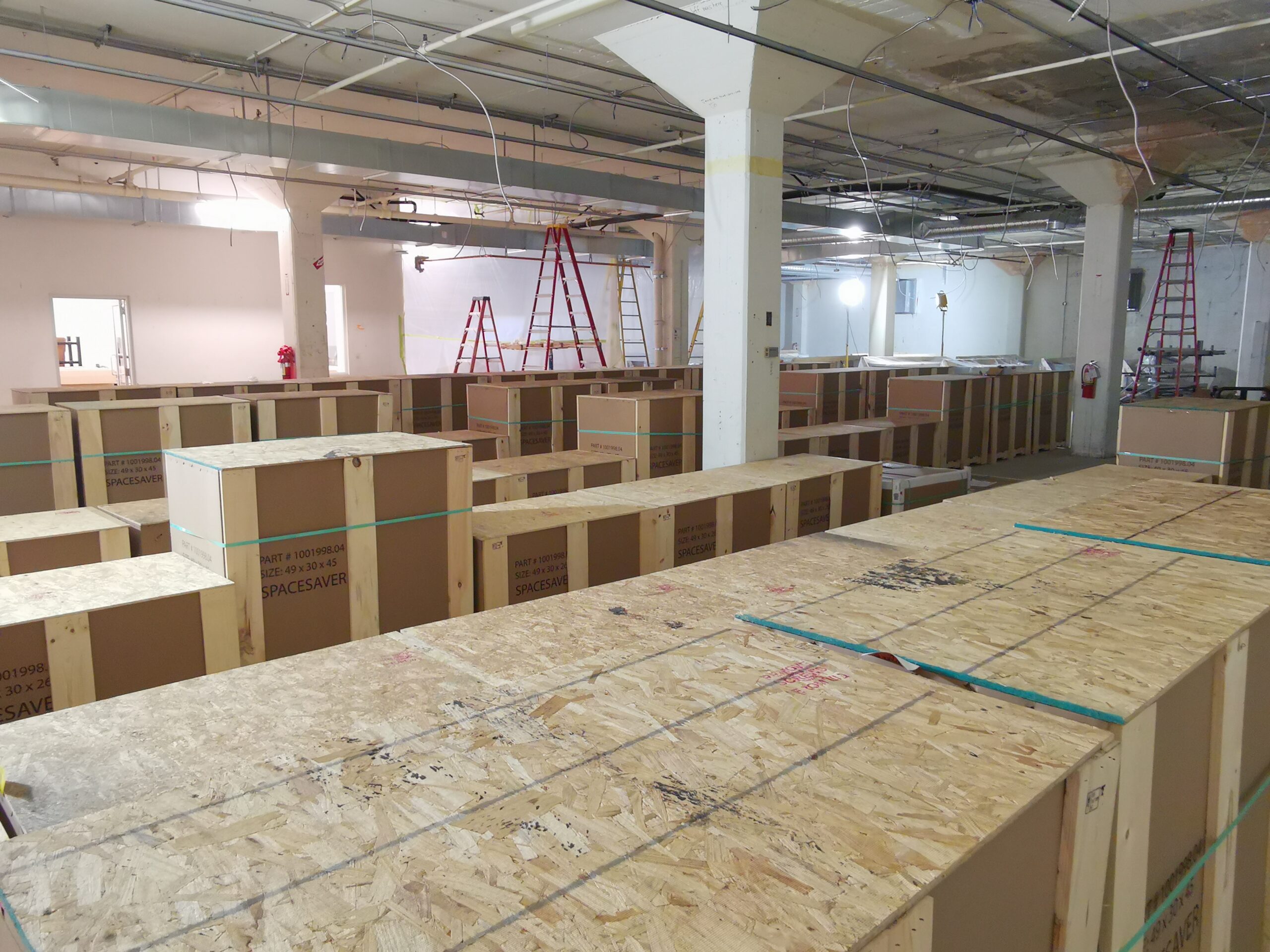 Crates of static shelving