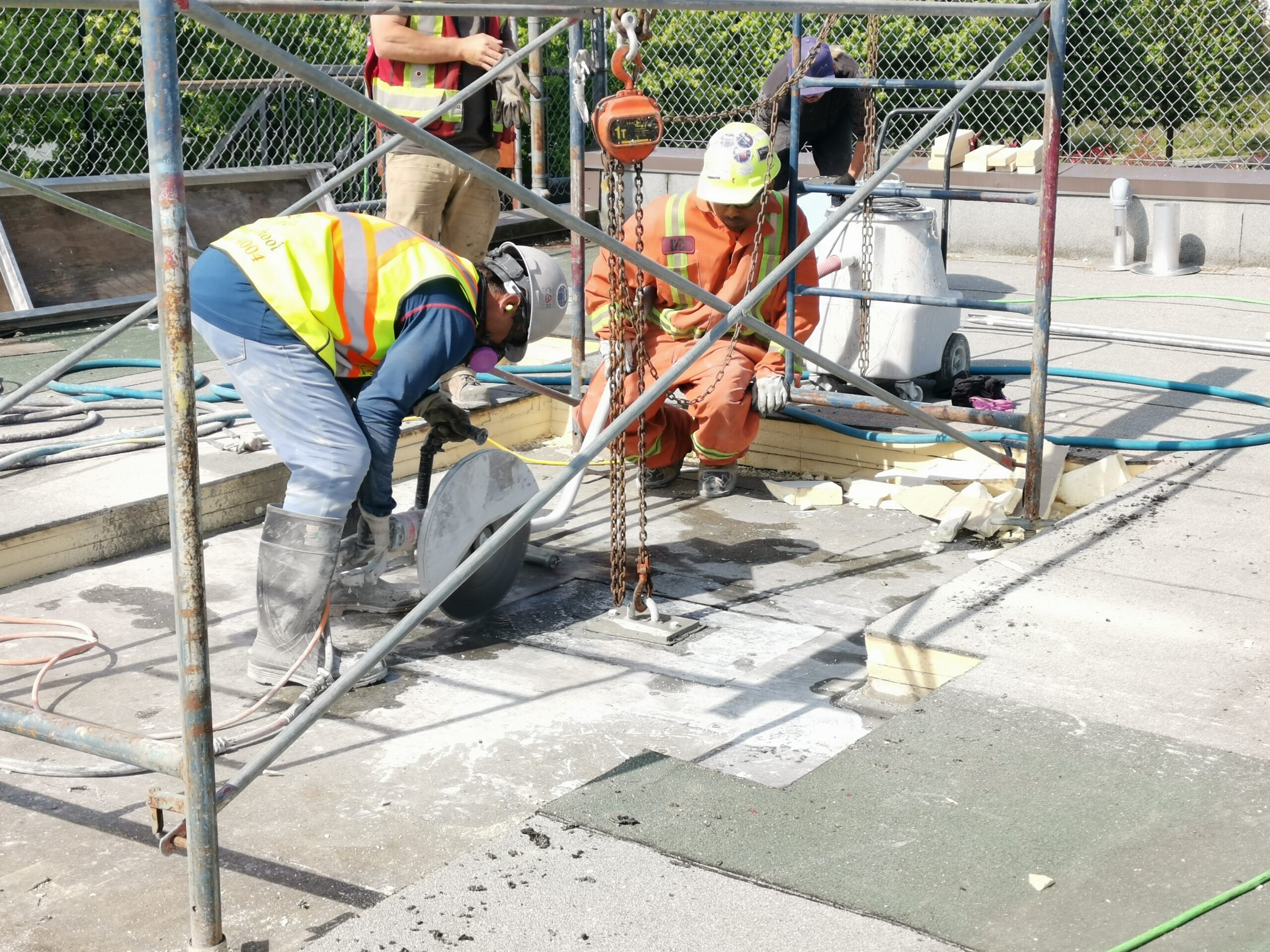 Cutting a hole in the roof slab