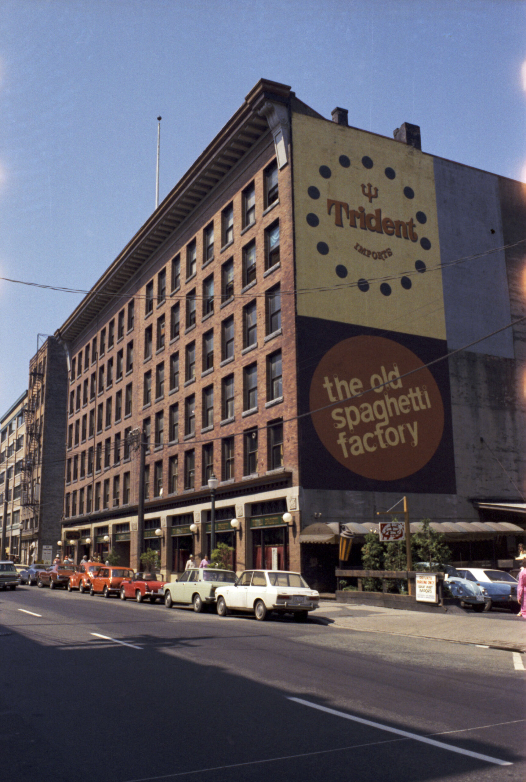 Stopping for a bite at the Old Spaghetti Factory (53-63 Water Street), 1973. Reference code: COV-S644-: CVA 1095-08022
